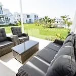 דירה The Country Club &