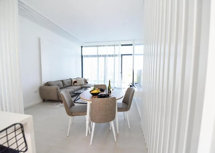 Apartmán The Country Club & Akanthou