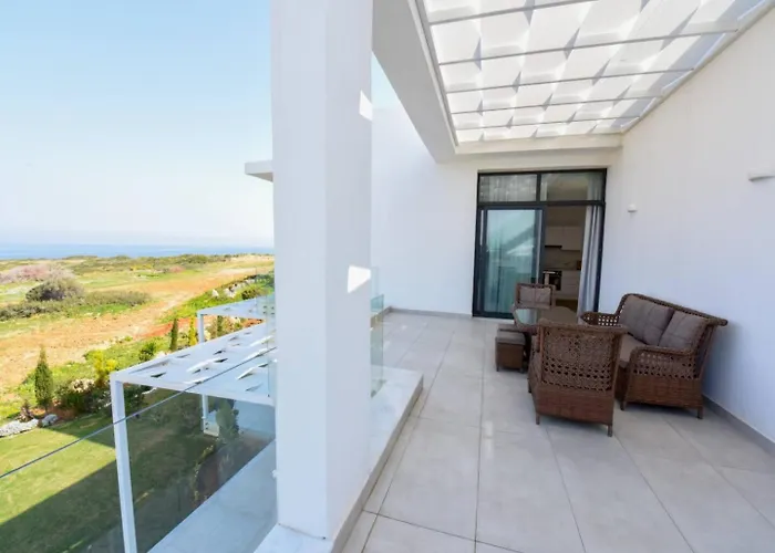 The Country Club & Apartmán Akanthou