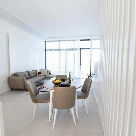 Apartman The Country Club & Akanthú