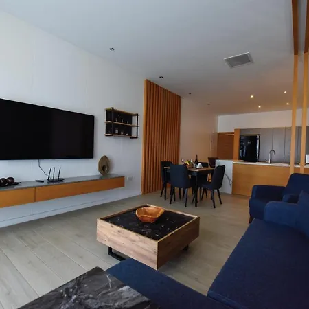 The Country Club & Apartman