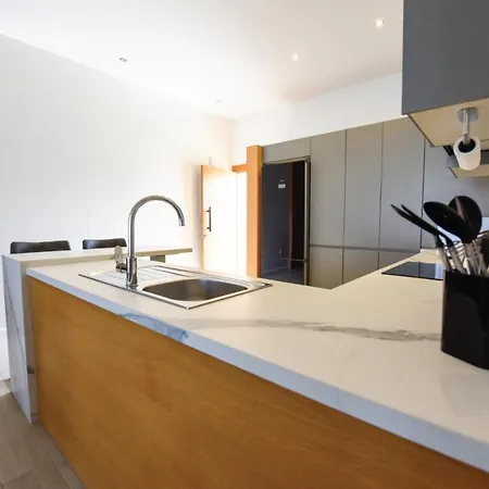 아파트 The Country Club & Akanthou