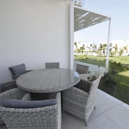 The Country Club & Apartman