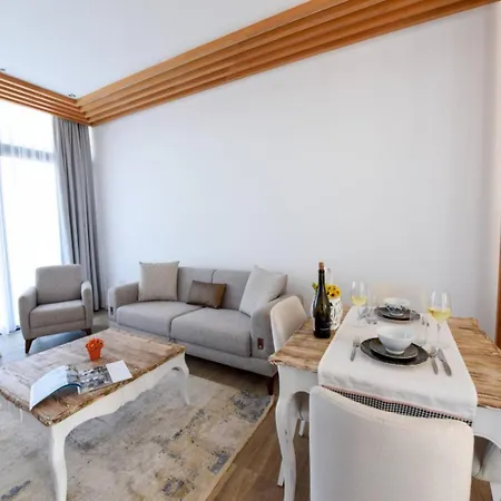 The Country Club & Apartman Akanthú