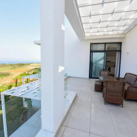 The Country Club & Apartment Akanthou