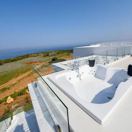 The Country Club & Akanthou