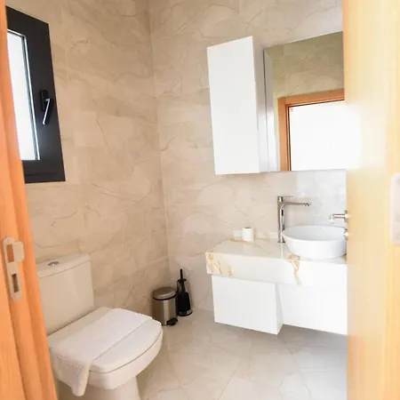 The Country Club & 아파트