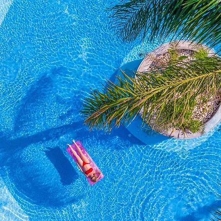 The Country Club & 아파트 *