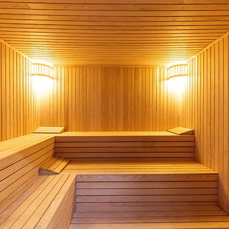 The Country Club & 아파트