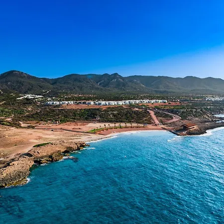 The Country Club & Akanthú