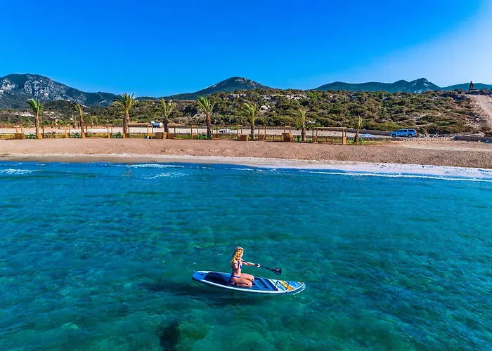 The Country Club & アパート